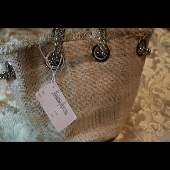 Straw Bag - Picture 2 of 3